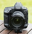  Canon EOS-1D X Mark II